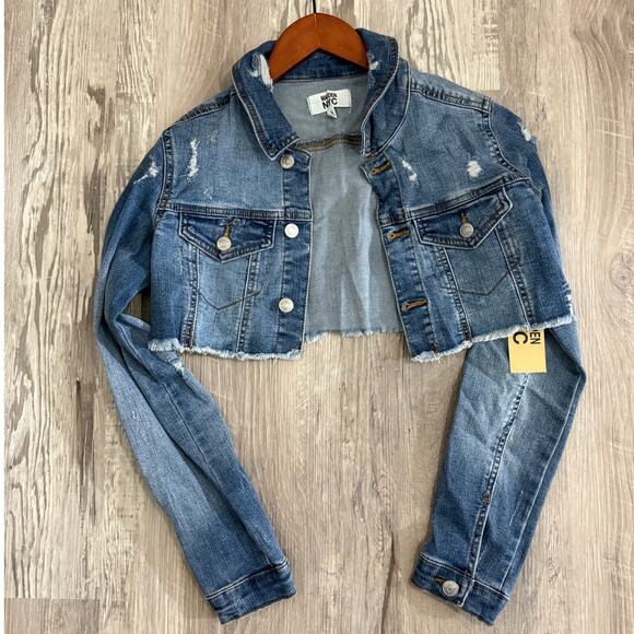 Madden NYC NWT Blue Cropped Denim Jacket Medium Wash Distressed Womens Size S - Picture 3 of 10